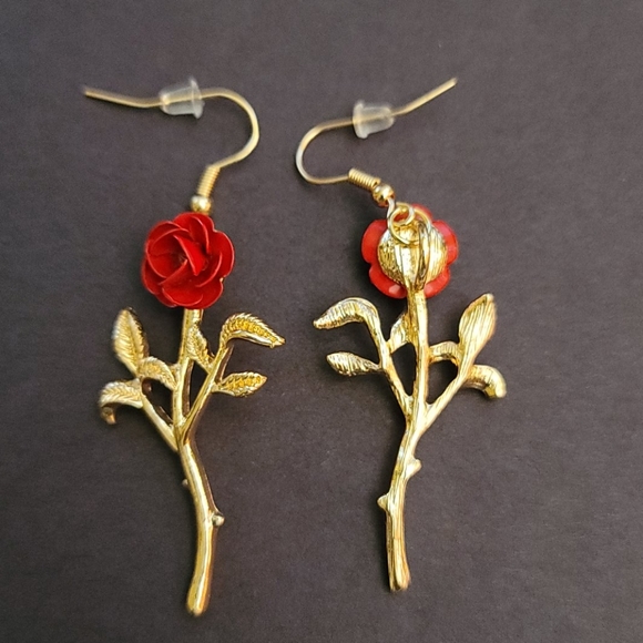 Rose Earrings and Necklace Set - Picture 2 of 6